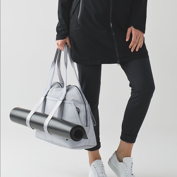 Lululemon Yin Time Ice Grey Bag - Picture 5 of 12
